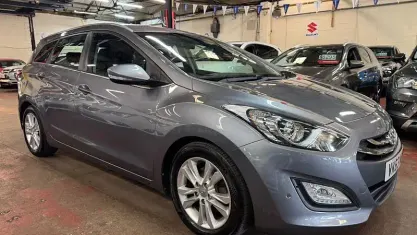 Used Hyundai i30 Style 128 HP (94 kW) 2013 Grey Estate