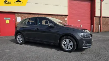 Used VW Polo SE 95 HP (69 kW) 2018 Grey Hatchback
