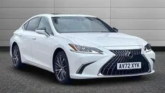 Sonic white Used 2023 Lexus ES300H Sedan | £28,495 (Good price)