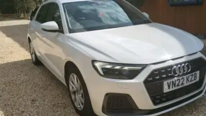 Used Audi A1 Sportback Sport 95 HP (69 kW) 2022 White Hatchback