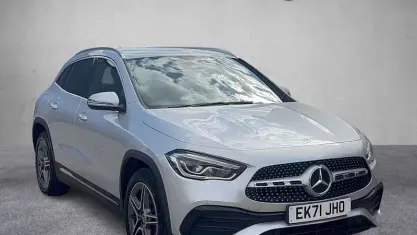 Used Mercedes GLA250 Exclusive 218 HP (160 kW) 2021 Silver SUV