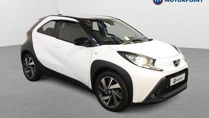 Używany Toyota Aygo X 72 KM (52 kW) 2024 Biały SUV