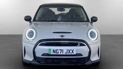 Used Mini Cooper Level 1 135 kW (184 HP) 2023 Hatchback