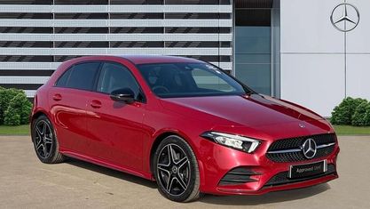 Begagnad Mercedes A180 Executive 136 HK (100 kW) 2022 Röd Halvkombi