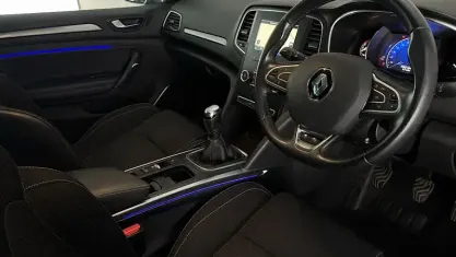Used Renault Mégane GrandTour Iconic 140 HP (102 kW) 2019 Blue Estate