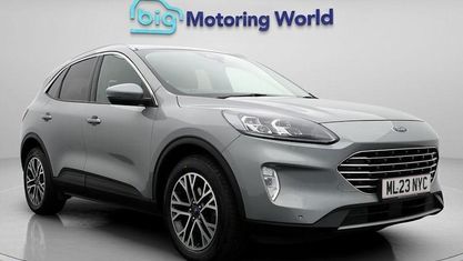 Usado Ford Kuga Titanium 150 CV (110 kW) 2023 Plateado SUV