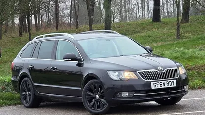 Black Used 2014 Skoda Superb Estate | £5,395 (Good price)