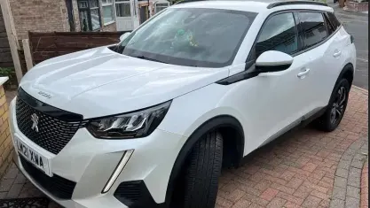 Used Peugeot 2008 Allure 131 HP (96 kW) 2021 White SUV