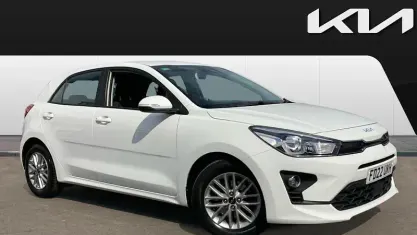 Used Kia Rio 101 HP (74 kW) 2022 White Hatchback