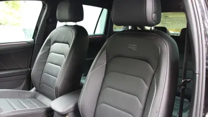 Usado VW Tiguan R-line 150 CV (110 kW) 2023 Negro SUV