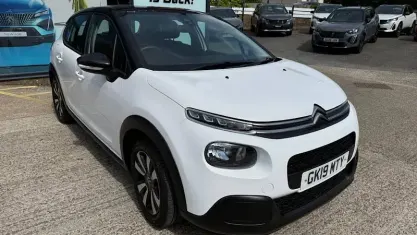 Używany Citroën C3 Feel 82 KM (60 kW) 2019 Biały Hatchback