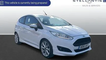 Used Ford Fiesta Zetec 125 HP (91 kW) 2016 Hatchback