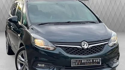 Used Vauxhall Zafira Tourer SRi 140 HP (102 kW) 2017 Green MPV