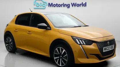Used Peugeot 208 GT 102 HP (75 kW) 2022 Yellow Hatchback