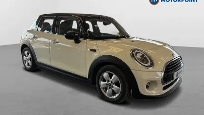 Used Mini Cooper Classic 136 HP (100 kW) 2020 White Hatchback