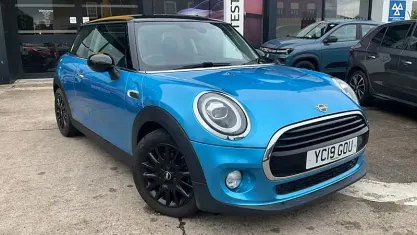 Used Mini Cooper Classic 136 HP (100 kW) 2019 Blue Hatchback