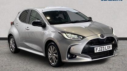 Usado Mazda 2 116 CV (85 kW) 2022 Plateado Utilitario