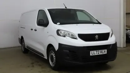 Used Peugeot Expert Premium 102 HP (75 kW) 2022 White Van