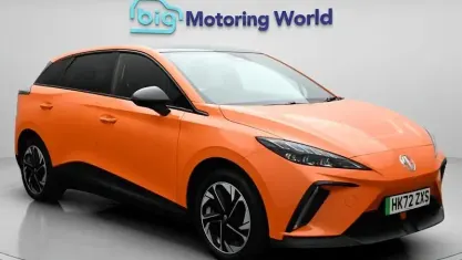 Begagnad MG MG4 EV Trophy 150 kW (204 HK) 2025 Halvkombi