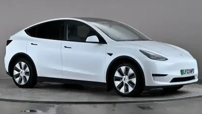 Used Tesla Model Y Long Range AWD 378 kW (514 HP) 2023 White SUV