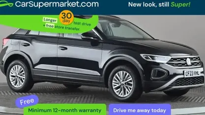 Usado VW T-Roc Life 110 HP (80 kW) 2023 Preto SUV