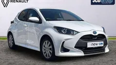 White Used 2023 Toyota Yaris Hybrid Hatchback | £15,795 (Good price)