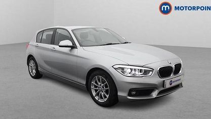 Używany BMW 118 136 KM (100 kW) 2019 Srebrny Hatchback