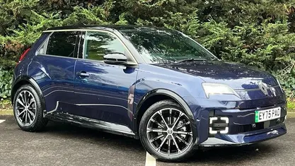 Used 2025 Renault 5 E-Tech Iconic Hatchback | £24,380 (Fair price)