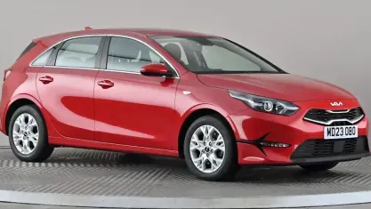 Used Kia Ceed 160 HP (117 kW) 2023 Red Hatchback