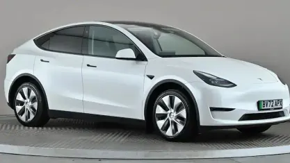 Used Tesla Model Y Long Range AWD 286 kW (389 HP) 2025 SUV