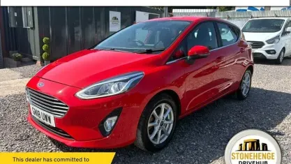 Used Ford Fiesta Zetec 101 HP (74 kW) 2018 Red Hatchback