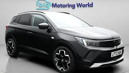 Begagnad Vauxhall Grandland X Ultimate 131 HK (96 kW) 2023 Svart SUV