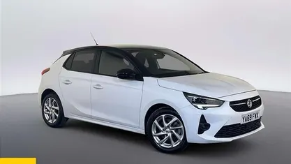 Used Vauxhall Corsa SRi 101 HP (74 kW) 2019 White Hatchback