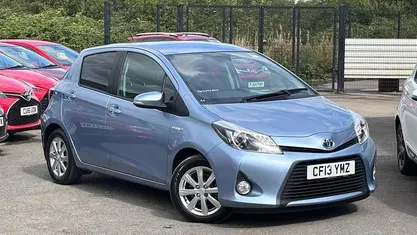 Used 2013 Toyota Yaris Hybrid T4 Hatchback | £8,495 (Fair price)