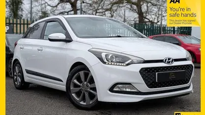 Second-hand Hyundai i20 Premium 90 CP (66 kW) 2015 Alb Hatchback