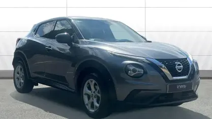 Used Nissan Juke N-Connecta 114 HP (83 kW) 2023 Grey SUV