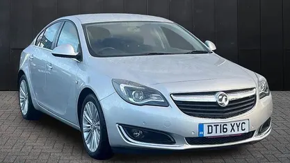 Silver Used 2016 Vauxhall Insignia Design Edition Hatchback | £5,750 (Fair price)