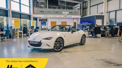 Used Mazda MX5 Inclusive 160 HP (117 kW) 2016 White Cabriolet