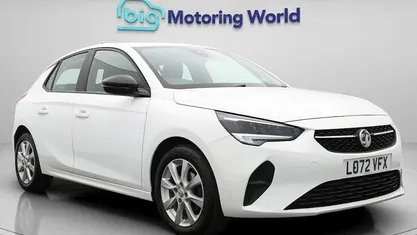 Used Vauxhall Corsa Design Edition 75 HP (55 kW) 2022 White Hatchback