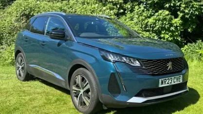 Used Peugeot 3008 Allure+ 131 HP (96 kW) 2023 Blue SUV
