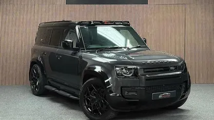 Used Land Rover Defender HSE Dynamic 300 HP (220 kW) 2024 Estate