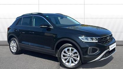 Usado VW T-Roc Match 150 HP (110 kW) 2025 Preto SUV