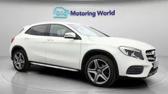 Mercedes GLA220