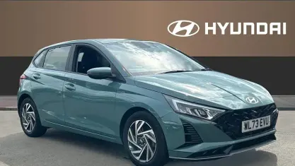 Used Hyundai i20 Advanced 101 HP (74 kW) 2024 Green Hatchback