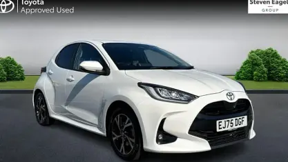 Used Toyota Yaris Design 116 HP (85 kW) 2025 White Hatchback