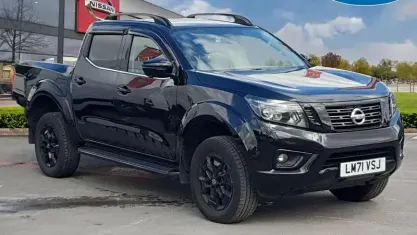 Usado Nissan Navara N-Guard 190 HP (139 kW) 2021 Preto Pickup