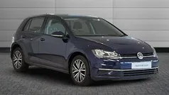 Blue Used 2017 VW Golf VII SE Hatchback | £12,795 (Fair price)