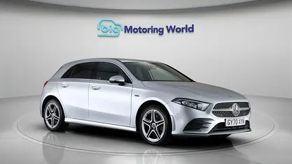 Usado Mercedes A250 AMG line 259 HP (190 kW) 2021 Prateado Citadino
