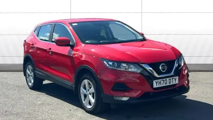 Used Nissan Qashqai Acenta Premium 140 HP (102 kW) 2020 Red SUV