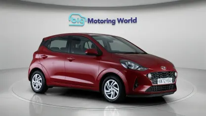 Used Hyundai i10 SE 67 HP (49 kW) 2022 Red Hatchback